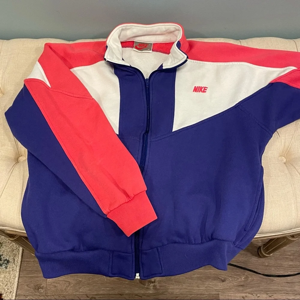 Nike! Vintage long sleeve pink & purple zip up sweatshirt size medium!